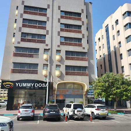 فندق توب ستارز أبو ظبي المظهر الخارجي الصورة